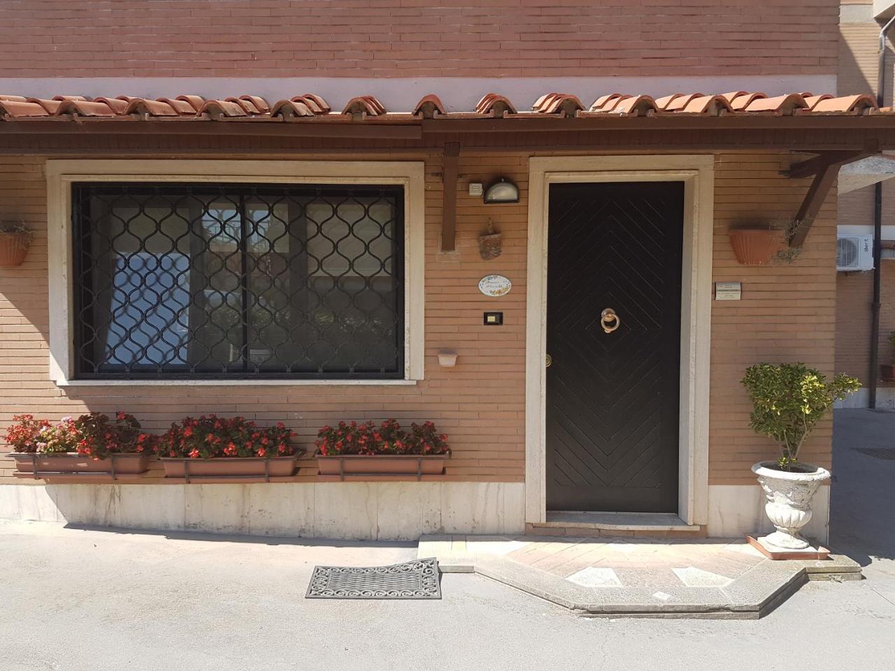 Bed & Breakfast "A Casa Di Anto" Mentana Exterior foto